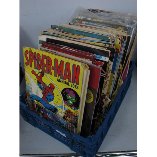 357 - A selection of Marvel Comic Interest, to include Spider-Man Annual 1975, Daredevil Born Again, Hellb... 