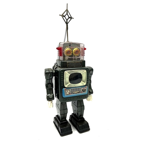 670 - An Original 1960s Japanese TV Robot, by Alps tin/plastic, original antenna, plastic feet, hands, bat... 