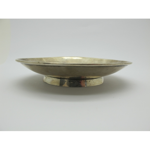 16 - A Chinese Circular Dish, with engraved rural dwelling, on plain rim base, stamped character mark, 10... 