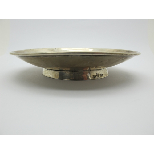 16 - A Chinese Circular Dish, with engraved rural dwelling, on plain rim base, stamped character mark, 10... 