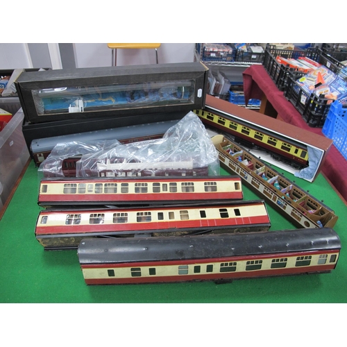 373 - Eight 'O' Gauge/7mm Passenger Coaches, for spares and or repair, comprising a MTH Blood/Custard (one... 