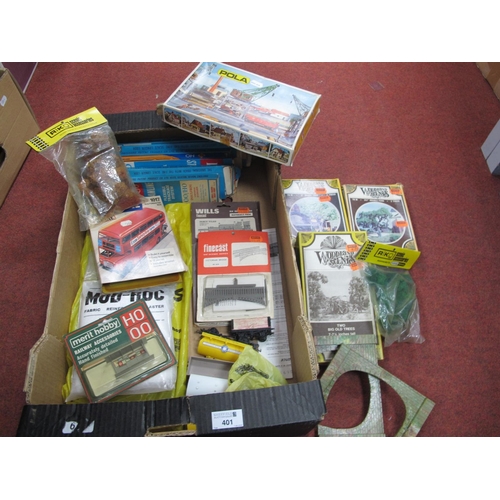 401 - A Quantity of Scenic and Layout 'OO' Gauge/4mm Items, comprising a small amount of steel track, nine... 