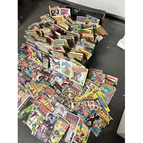 407 - Approximately One Thousand Mainly American Comic Books by Marvel, DC, Hot, Defiant, Caliber, Dark Ho... 