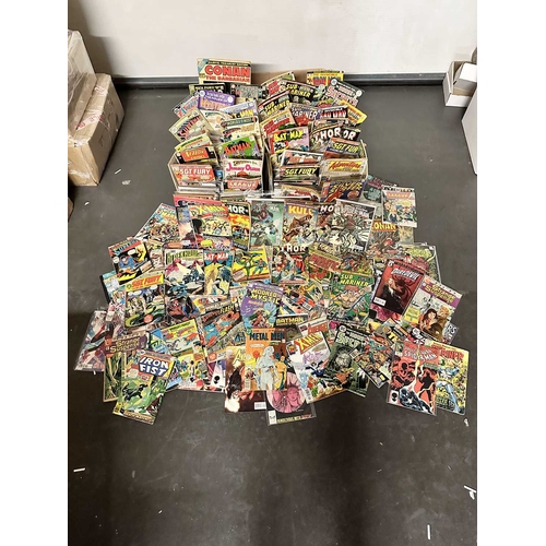 408 - Approximately One Thousand Two Hundred Mainly American Comic Books by Marvel, DC, Topps, First and o... 