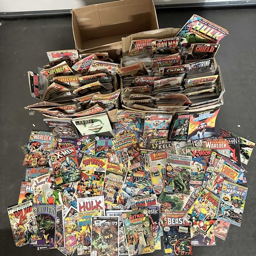 414 - Approximately One Thousand Mainly American Comic Books by Marvel, DC including #7 Secret Origins, #1... 