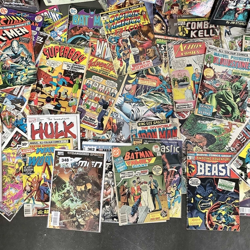 414 - Approximately One Thousand Mainly American Comic Books by Marvel, DC including #7 Secret Origins, #1... 