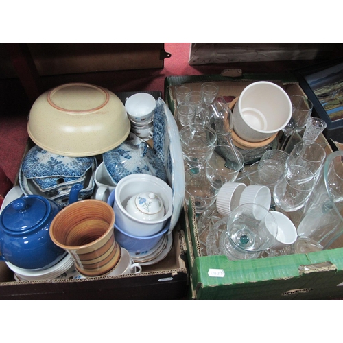 1090 - Wine glasses, cut glass bowl, moulded glass bowls, vase etc. Colclough tea service, XIX century blue... 