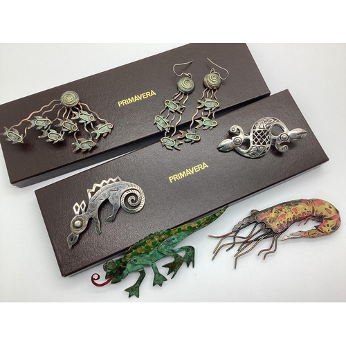 21 - XX Century Hand Made Designer Brooches, shrimp and iguana; together with hand made designer fish bro... 