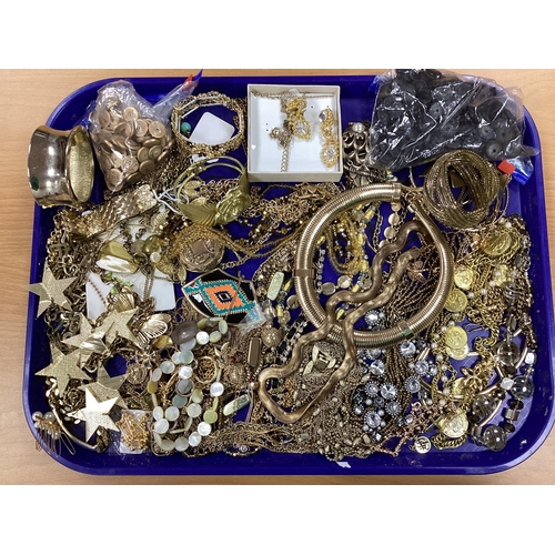 91 - A Collection of Assorted Modern Gilt Metal Costume Jewellery, including chains, necklaces, star neck... 