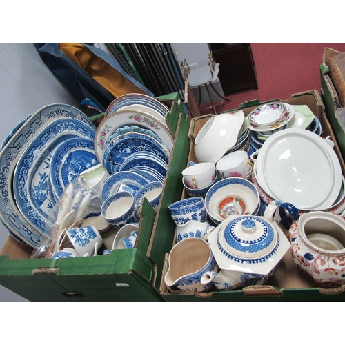 1044 - Blue and white ceramics to include plates, cups, saucers, teapot, jugs, bowls from Sadler, Old Willo... 