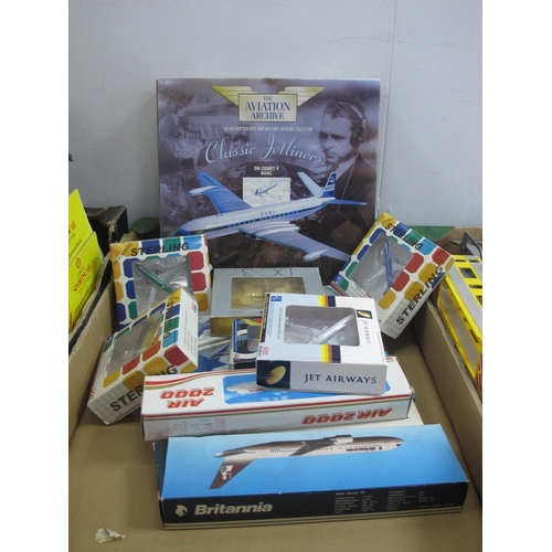 334 - A collection of diecast and plastic Aircraft Models by Corgi, Schabak, Inflight 500, Aviation 400 an... 