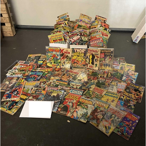 493 - Approximately One Thousand American Comics 1960's and later by Marvel, DC, Malibu, Wildstorm, Image ... 