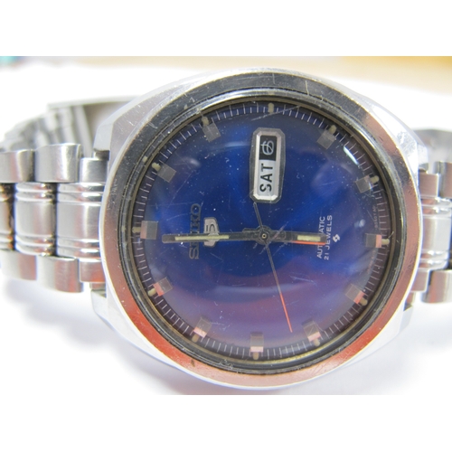 79 - Seiko; A Retro 5 Automatic Gent's Wristwatch, 6119-8273, the signed dial with centre seconds and day... 