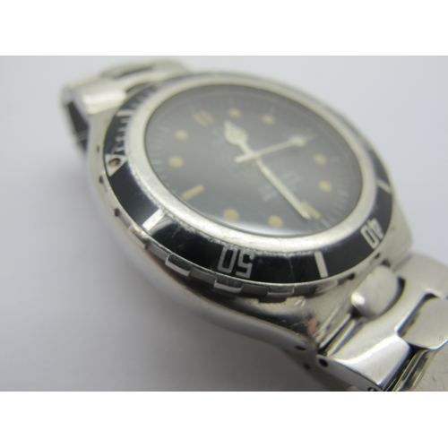 247 - Omega; Seamaster Professional 200m Gent's Wristwatch, the signed dial with dot markers, centre secon... 