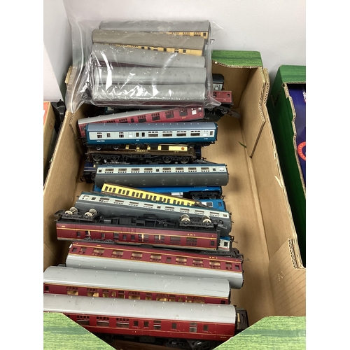 45 - OO gauge coaches including Tri-ang, Lima etc, loose, playworn approx. 35