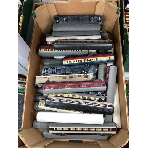 64 - OO gauge coaches, various makers, loose, playworn, approx. 35