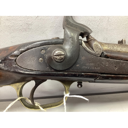 322 - British Pattern 1856 Cavalry Percussion Carbine, manufactured by 'Enfield' and dated to year 1858, v... 