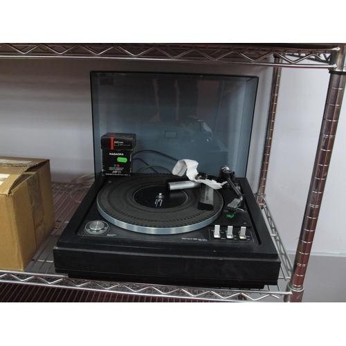 442 - Garrard 86SB MK2 Turntable, also a NAD 9200 cartridge and Nagaoka MP-11 cartridge (all untested).