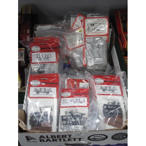 770 - A Quantity of Bagged OO Gauge Plastic Model Kits mostly Wagons by Parkside Dundee, all in original p... 