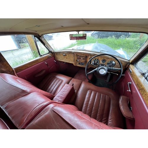 1001 - 1959/60 [260 GRR] Armstrong Siddeley Star Sapphire in two-tone dark blue over sapphire blue combined... 