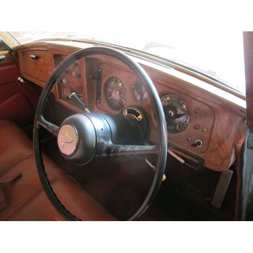 1001 - 1959/60 [260 GRR] Armstrong Siddeley Star Sapphire in two-tone dark blue over sapphire blue combined... 