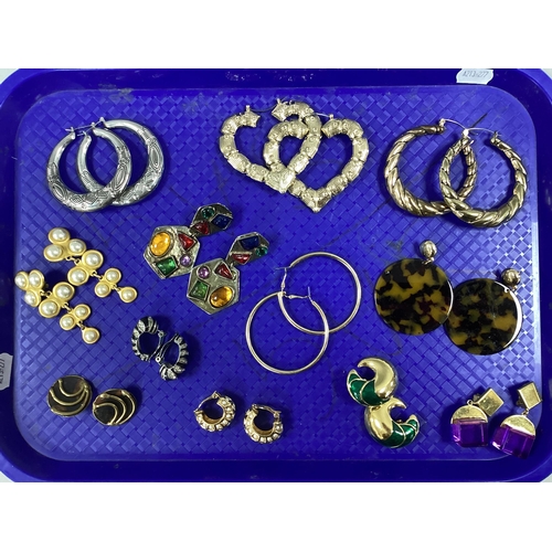 34 - An Assortment of Statement Clip-On Earrings, to include gilt tone imitation pearl bead drops, Modern... 
