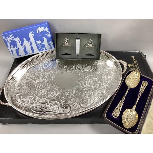 54 - A Pair of Victorian Highly Decorative Parcel Gilt Berry Spoons, with fruit decorated bowls and twist... 