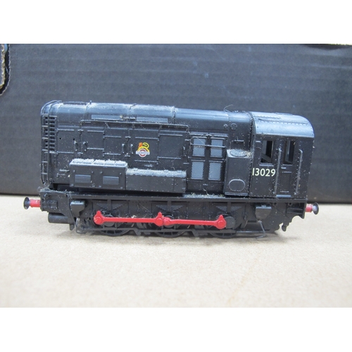 940 - Seven OO Gauge Diesel Outline British Locomotives by Lima, Hornby, Bachmann and other, playworn, fau... 