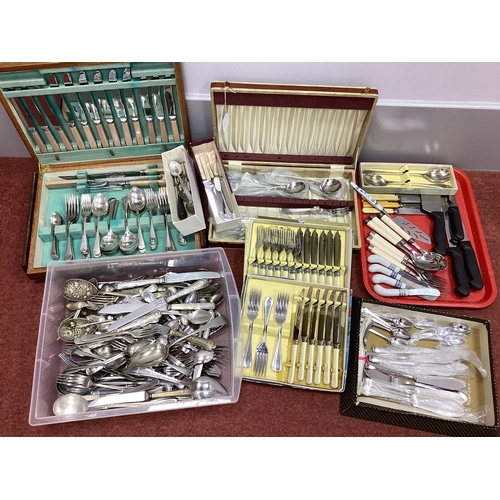 118 - A Mixed Lot of Assorted Plated and Stainless Steel Cutlery, including cased sets, kitchen knives, et... 