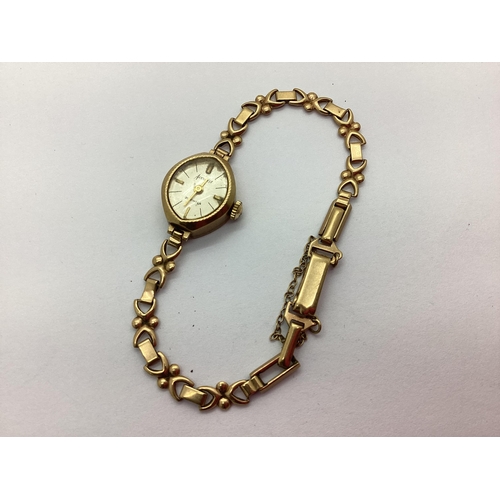 269 - Accurist; A 9ct Gold Ladies Dress Watch, the oval signed dial with line markers, within plain case, ... 