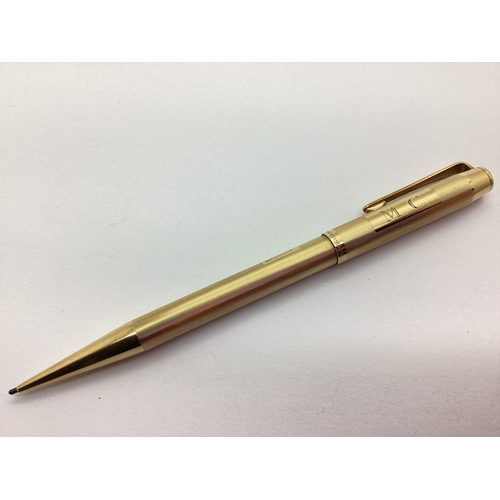 302 - A 9ct Gold Yard-O-Led Pencil, personalised 'M.C.' (EB, Birmingham 1973).