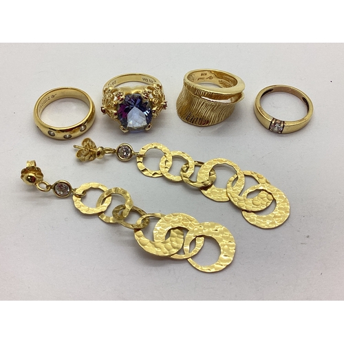 94 - A Small Collection of Gilt Tone 