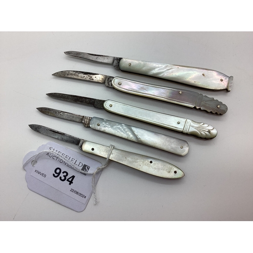 934 - Folding Pocket Quill Knives, mother of pearl scales, including James Dewsnap Sheffield, Smith & Edle... 
