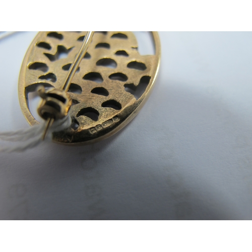 78 - A 9ct Gold Modernist Style Oval Brooch, of openwork design, semi textured finish (7grams).