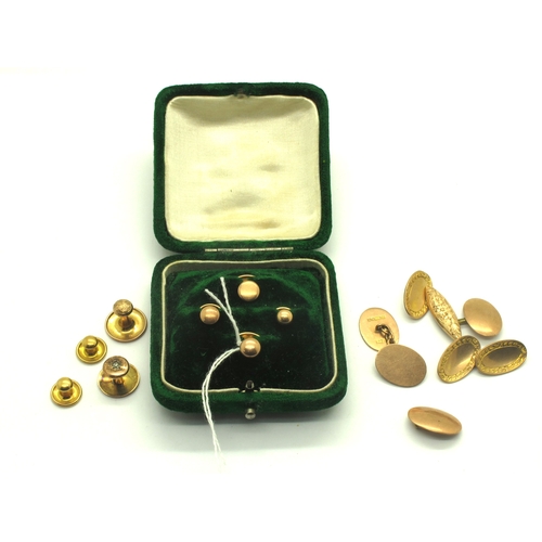 264 - A Matched Set of 9ct Gold Gent's Dress Studs, within a fitted dress stud case; A Brilliant Cut Diamo... 