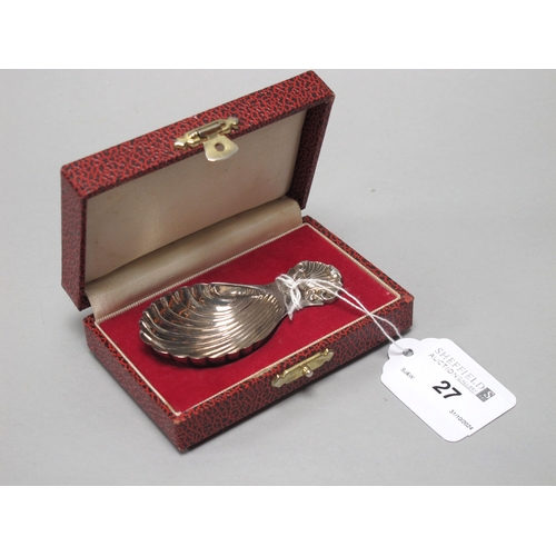 27 - A Hallmarked Silver Caddy Spoon, Frances Howard, Sheffield, 1991, with shell bowl and handle, in fit... 