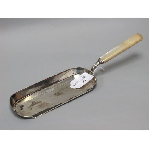 51 - An Edwardian Hallmarked Silver Mother of Pearl Handled Crumb Scoop, rats tail decoration verso, with... 