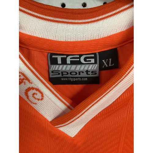 442 - Blackpool TFG Home Shirt with 'Electricity Direct' Logo, size XL. 2003 pennant (2).