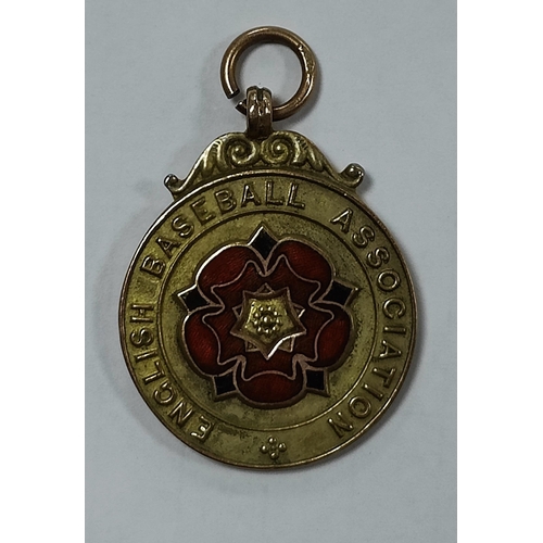 606 - Medal - English Baseball Association, 1928 E.B.A Cup Winners to 'T. Roberts, St. Margarets', in 9ct ... 