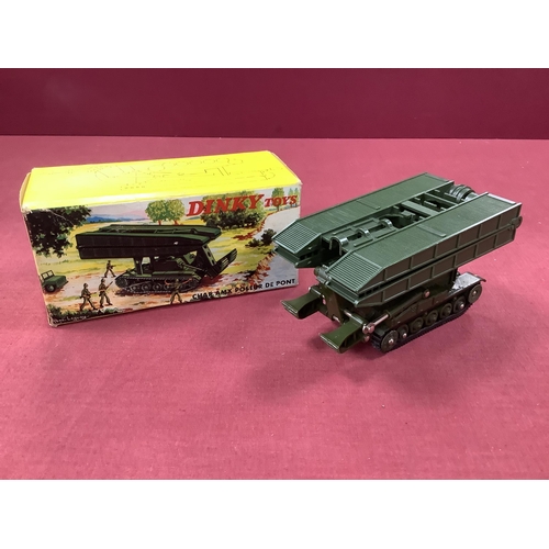 865 - French Dinky Toys No 883 Char AMX Portable Bridge, overall appears unbroken and very good plus, boxe... 