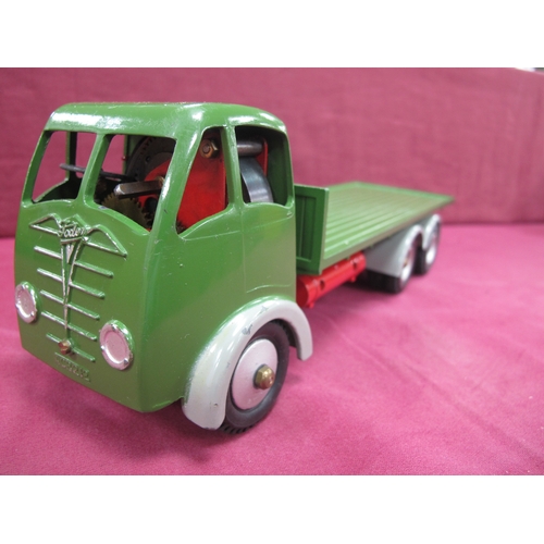 830 - A Shackleton Foden Flat Bed Lorry, green/light grey, clockwork working, overall very good/excellent,... 