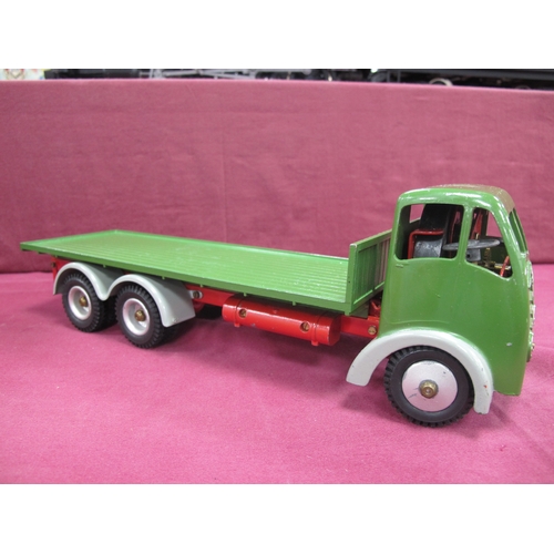 830 - A Shackleton Foden Flat Bed Lorry, green/light grey, clockwork working, overall very good/excellent,... 