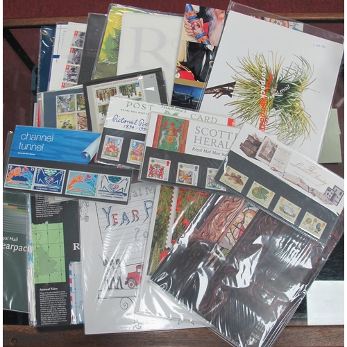 1264 - Stamps; 15 Royal Mail 'Yearpacks', all complete. includes 1989, 1990, 1992, 1993. 1994, 1995, 1996, ... 