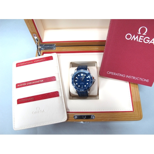 345 - Omega; A Seamaster Professional Diver 300m Co-Axial Master Chronometer 42mm Wristwatch, the signed b... 