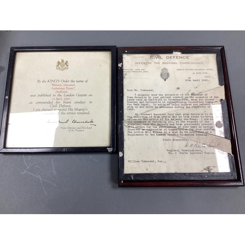 587 - WWII Sheffield Blitz Boxed Kings Commendation for Brave Conduct Badge and Pair Laurel Leaf Emblems, ... 