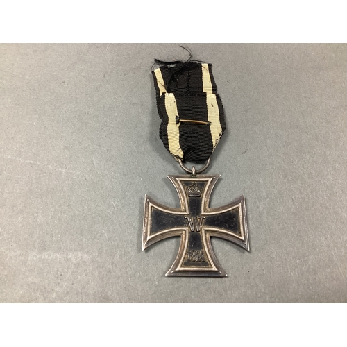 672 - WWI German Imperial Iron Cross 2nd Class with Der Stahlhelm Veteran badge, by N & H Ges. Gesch, atta... 