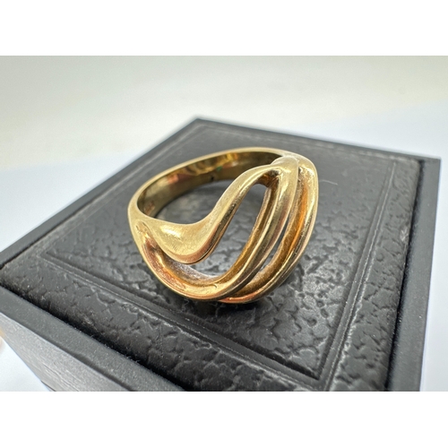 130 - A Modern 9ct Gold Dress Ring, of openwork design (finger size K1/2) (4grams).