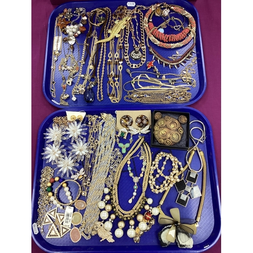 211 - An Assortment of Costume Jewellery, to include gilt coloured necklaces, statement floral necklace, d... 