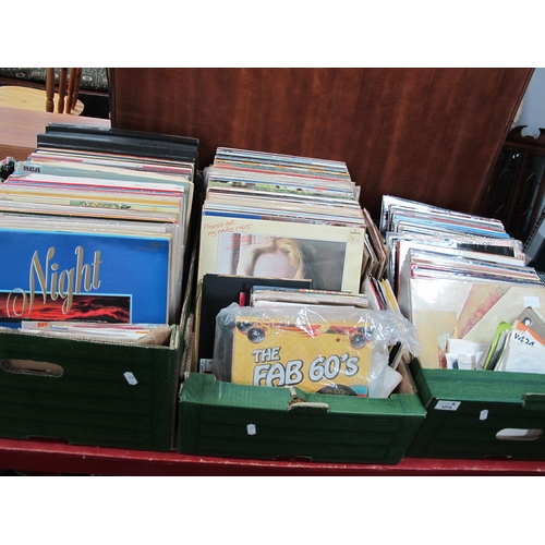 1074 - Records Mainly LPs - Stevie Wonder, Mud, Osmonds, Twiggy, many classical, easy listening, 45rpms, in... 