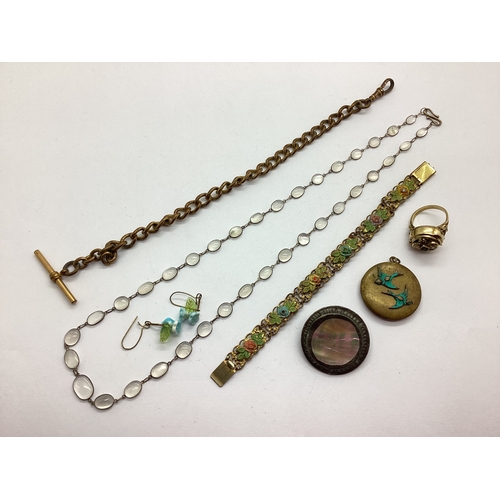 98 - An Assortment of Vintage and Later Jewellery, to include an Arts & Crafts style stone set necklace, ... 